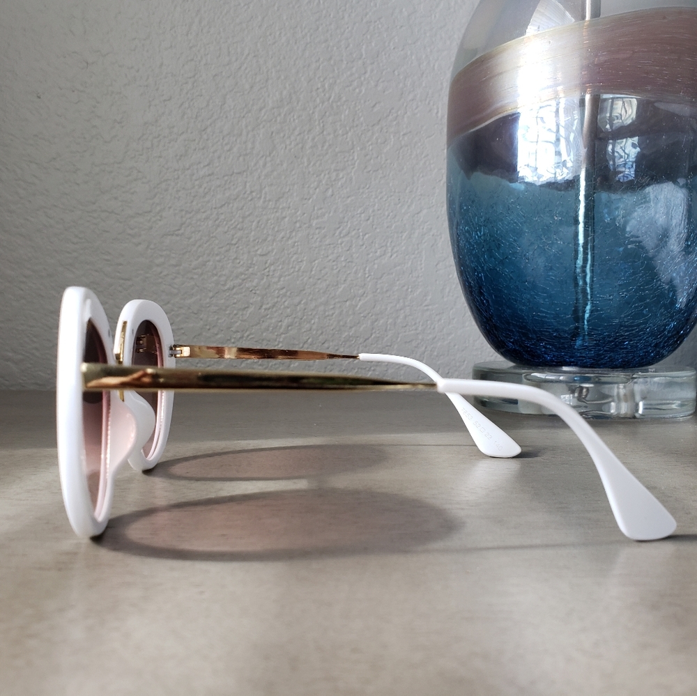 Sunglasses - Picture 2 of 3